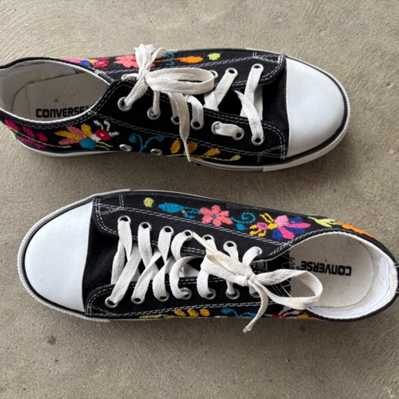Mexican Embroidered Converse Size 8.5 Never Worn - Picture 6 of 8